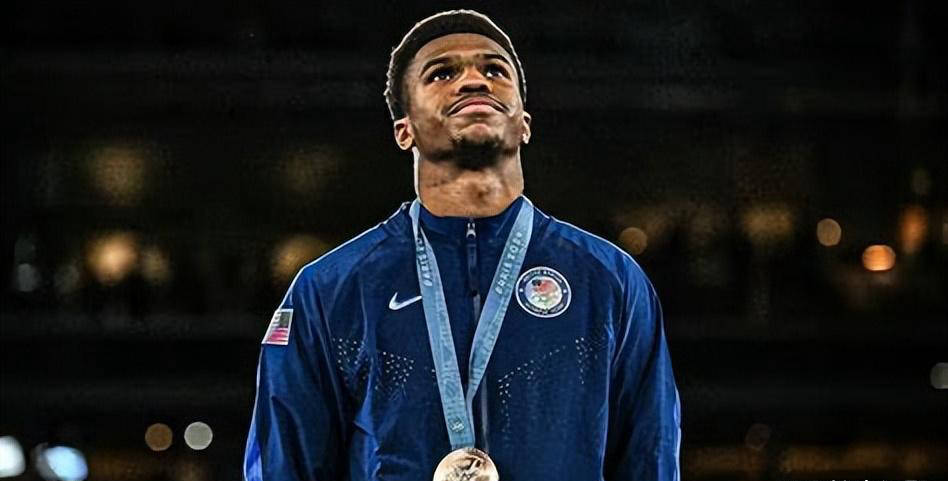 拳击项目中，意大利选手夺得冠军头衔