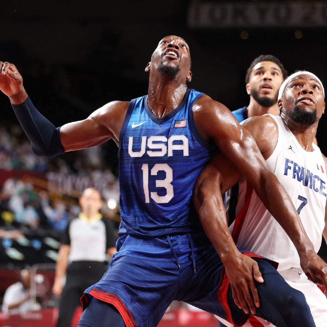 法国队碾压泰国队,安赛龙点燃赛场 法国队碾压泰国队,安赛龙点燃赛场