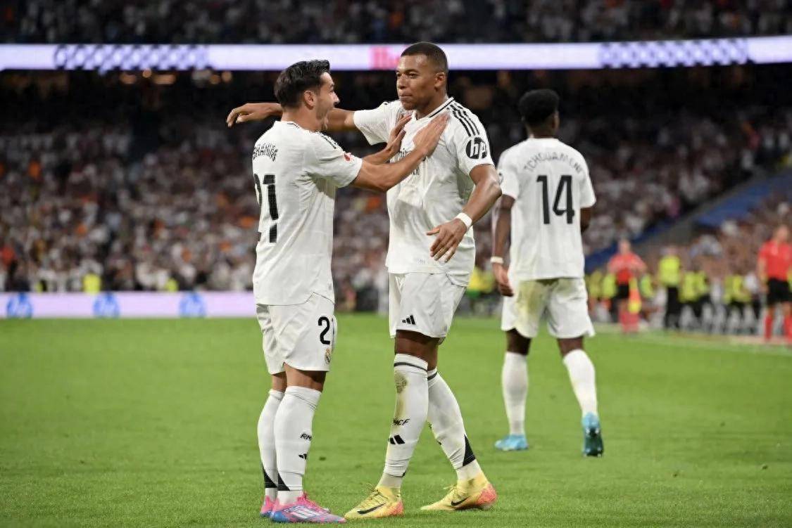 皇马败给曼联，晋级八强赛