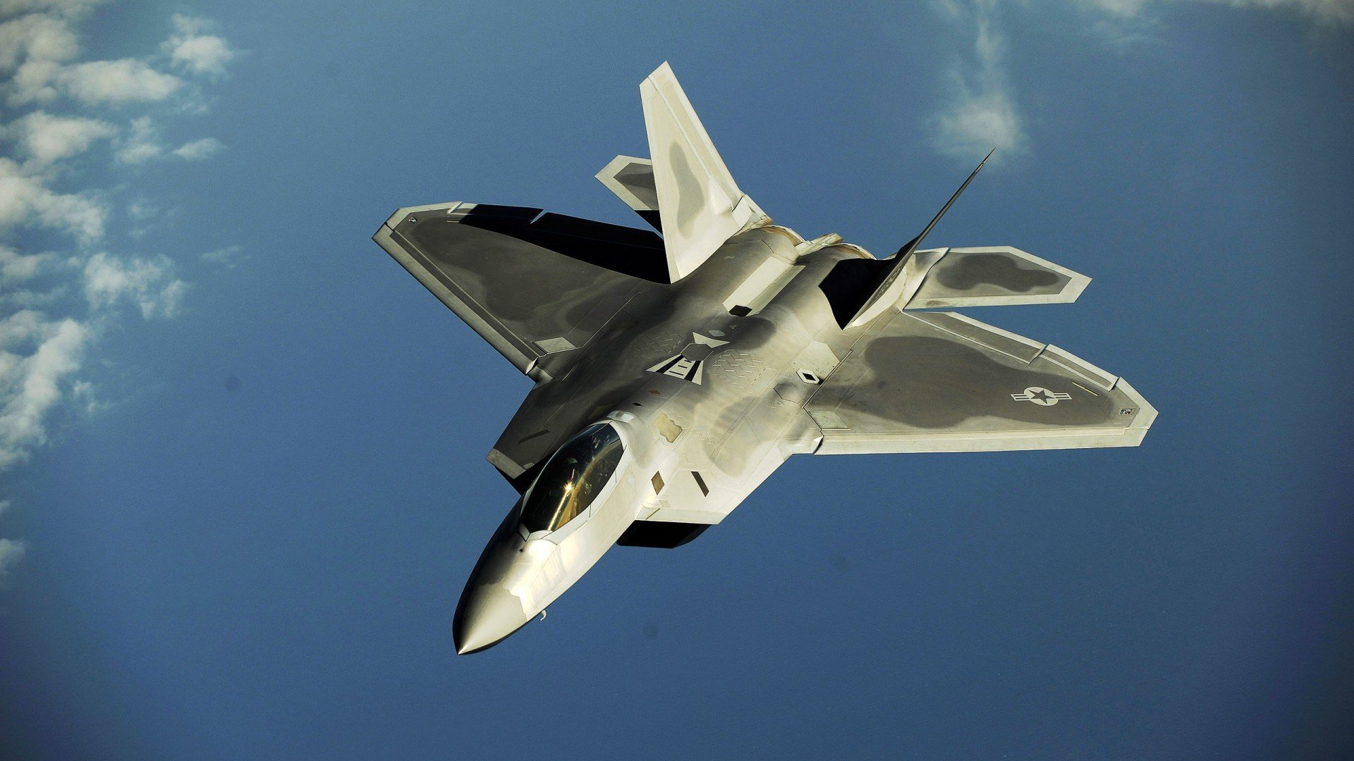 三狮军团奇袭梅阿查！19岁加维献大师级表演，英格兰热身赛爆冷击溃国际米兰