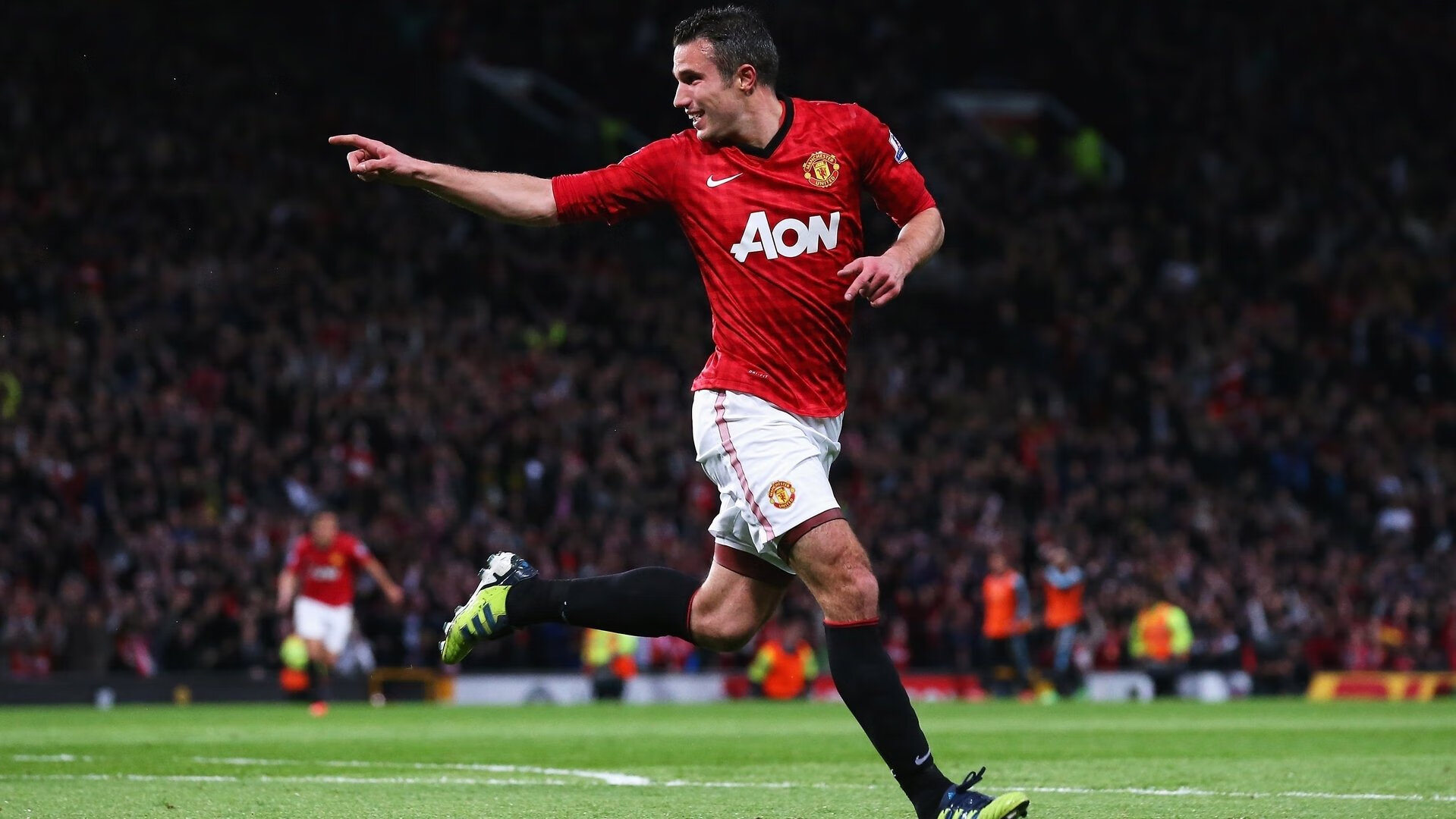 深圳绝杀与东契奇抢七,两个平行宇宙的篮球命题