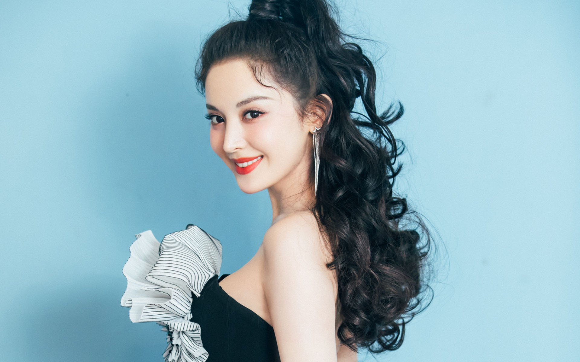 撕裂夜空的火焰,米切尔单骑破城,活塞绝境突围爵士