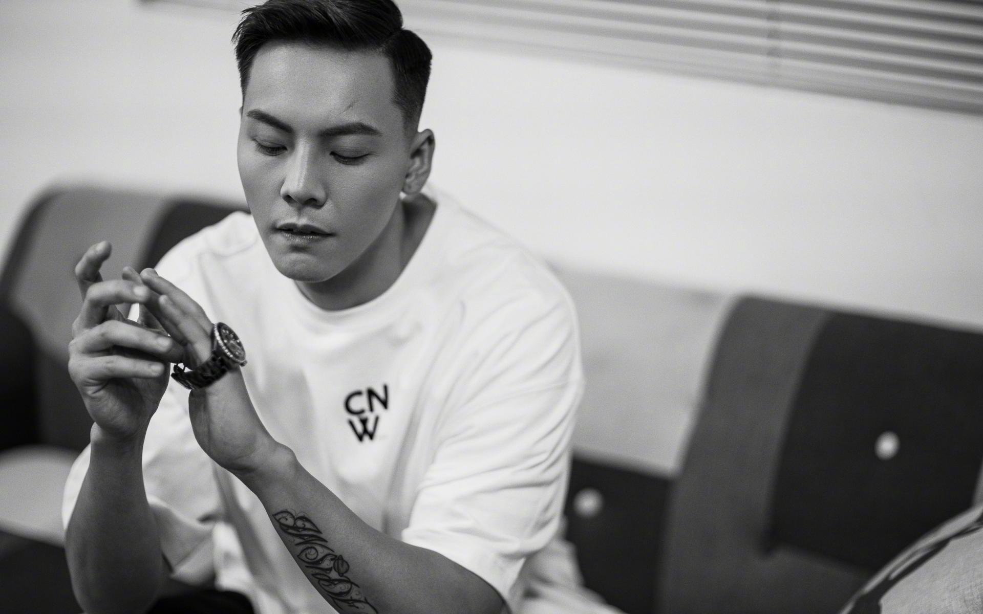 绝杀与救赎，2026世界杯F组生死战，乌拉圭铁骑踏破智利，阿方索·戴维斯用速度撕裂命运
