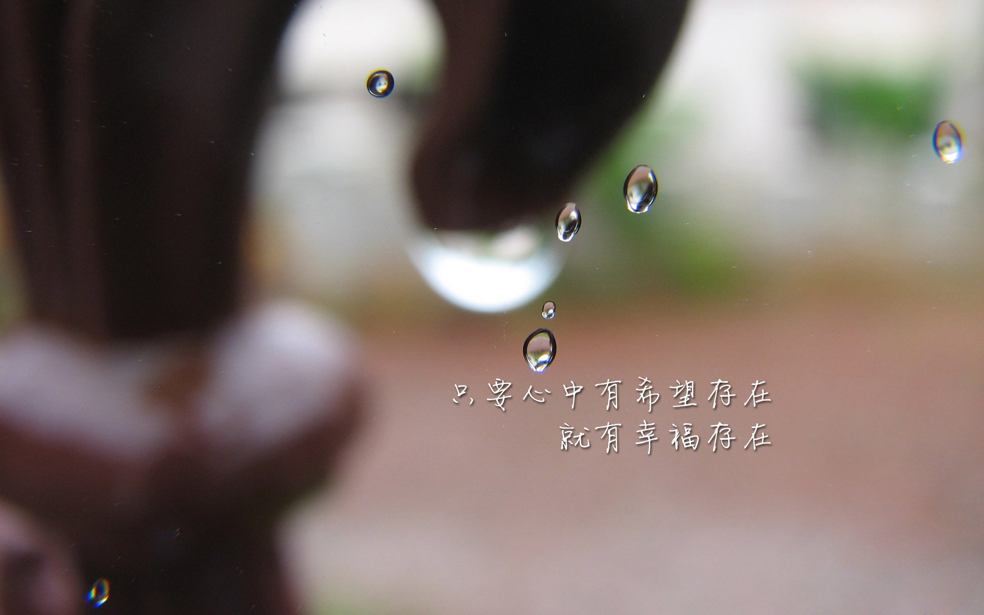 节奏为王，当泰国足球的精密齿轮咬碎北欧防线，贝林厄姆在B组生死战中定义唯一性